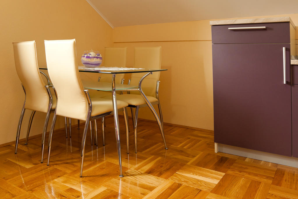 Apartments Tratincica Seliste Dreznicko Bilik gambar
